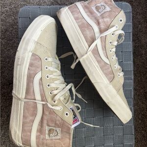 Vans High-Top Sneakers in Cream and White